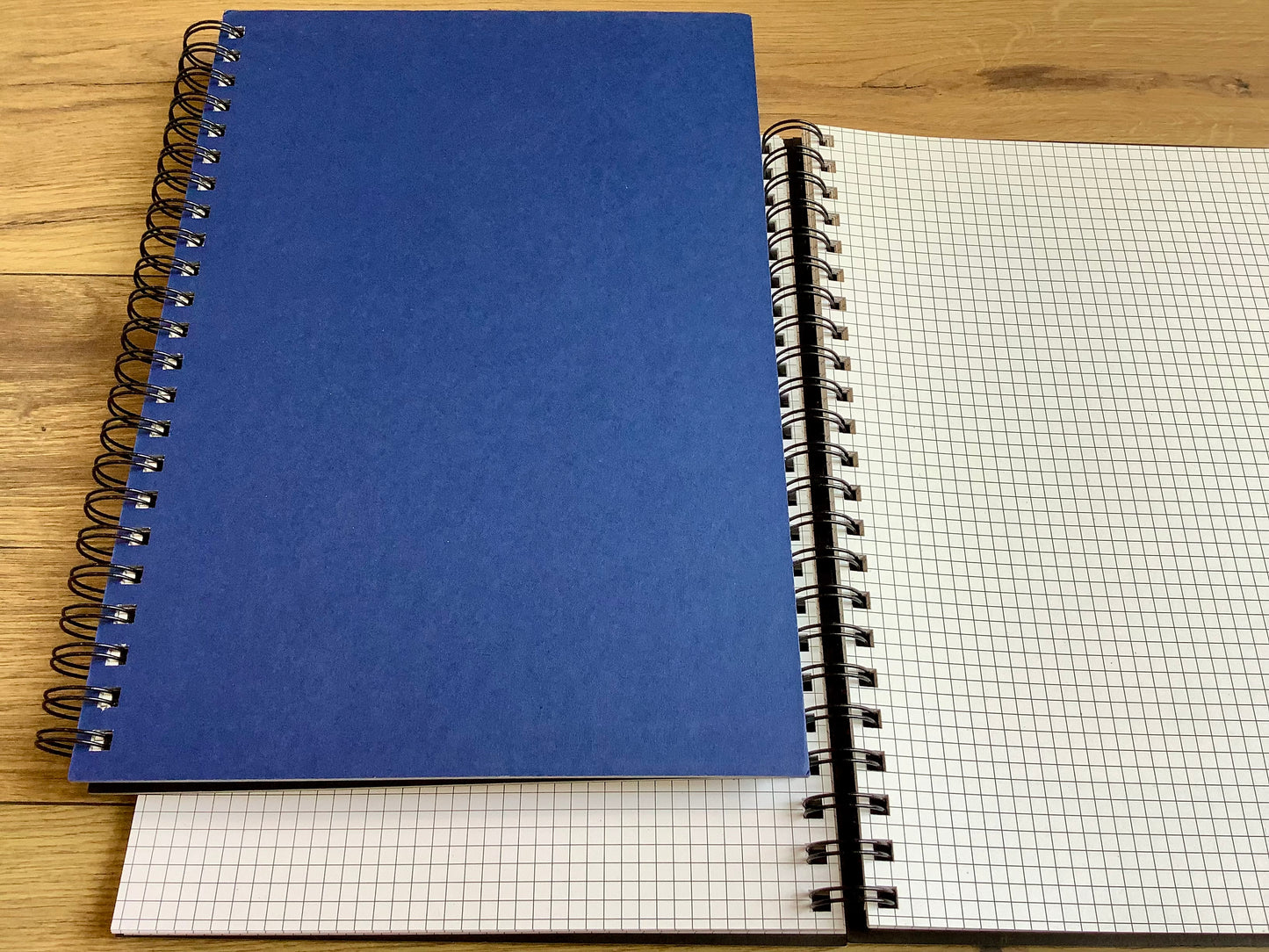 Spiralbuch A4 kariert 90Bl. Feldbuch 90g/m² °