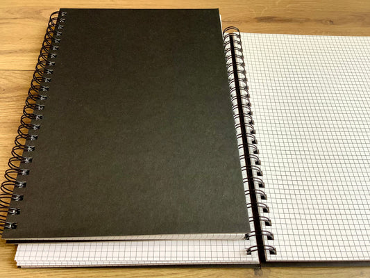 Spiralbuch A4 kariert 90Bl. Feldbuch 90g/m² °