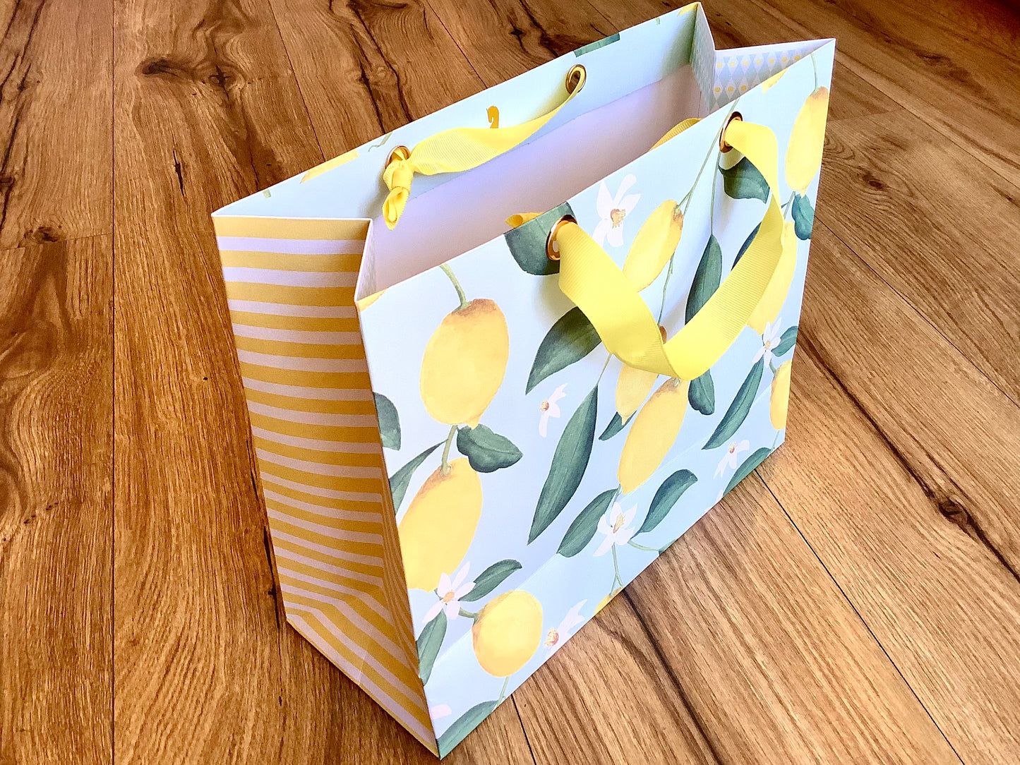 Geschenktasche Zitronen La Dolce Vita 31x26x12cm Rössler