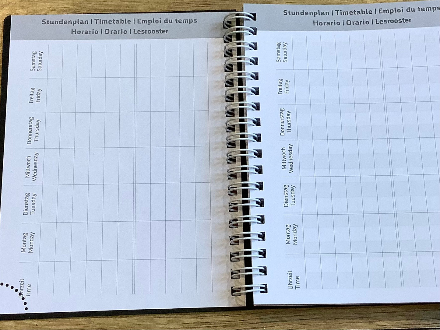 Wochenkalender A6 schwarz '25/2026