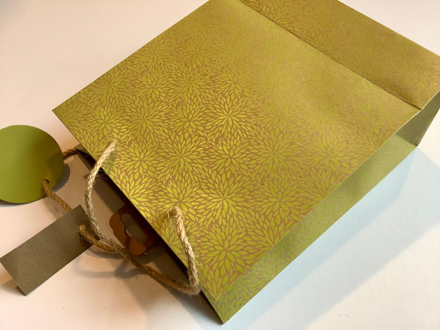 Geschenktasche kraft neongelb Clairefontaine°