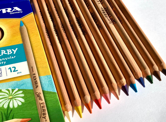 Buntstifte von Lyra: SuperFerby in 12 Farben, natur (unlackiert) - bei Polly Paper, Umweltfreundliche Schreibwaren in Berlin-Mitte