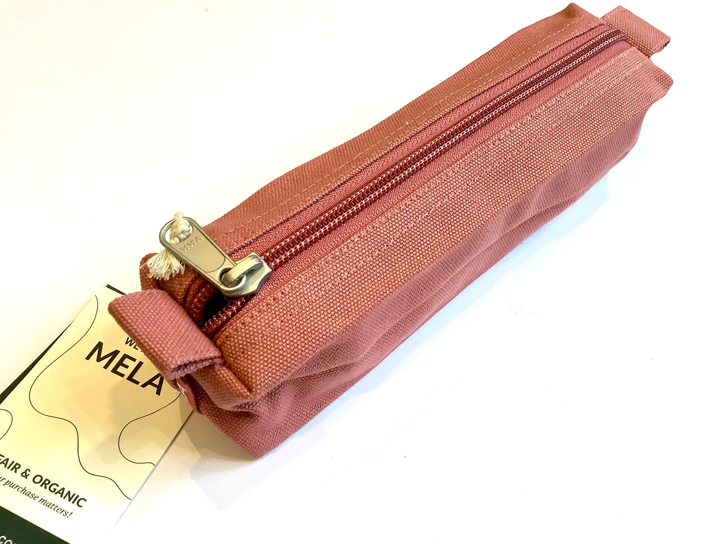 Schlampertasche aus Bio-canvas mit Reißverschluss von melawear in einem warmen Altrosa