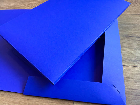 blaue Pressemappen