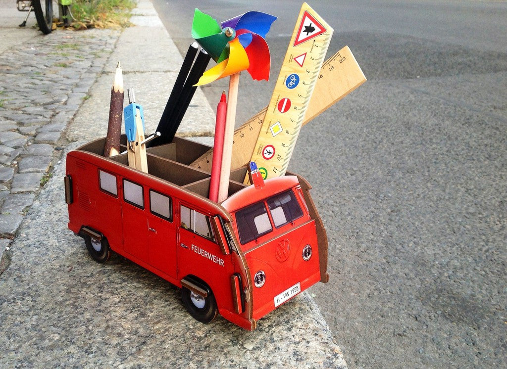 Stiftebox Feuerwehr VW-Bus T1 Werkhaus – Polly Paper - Umweltfreundliche  Schreibwaren