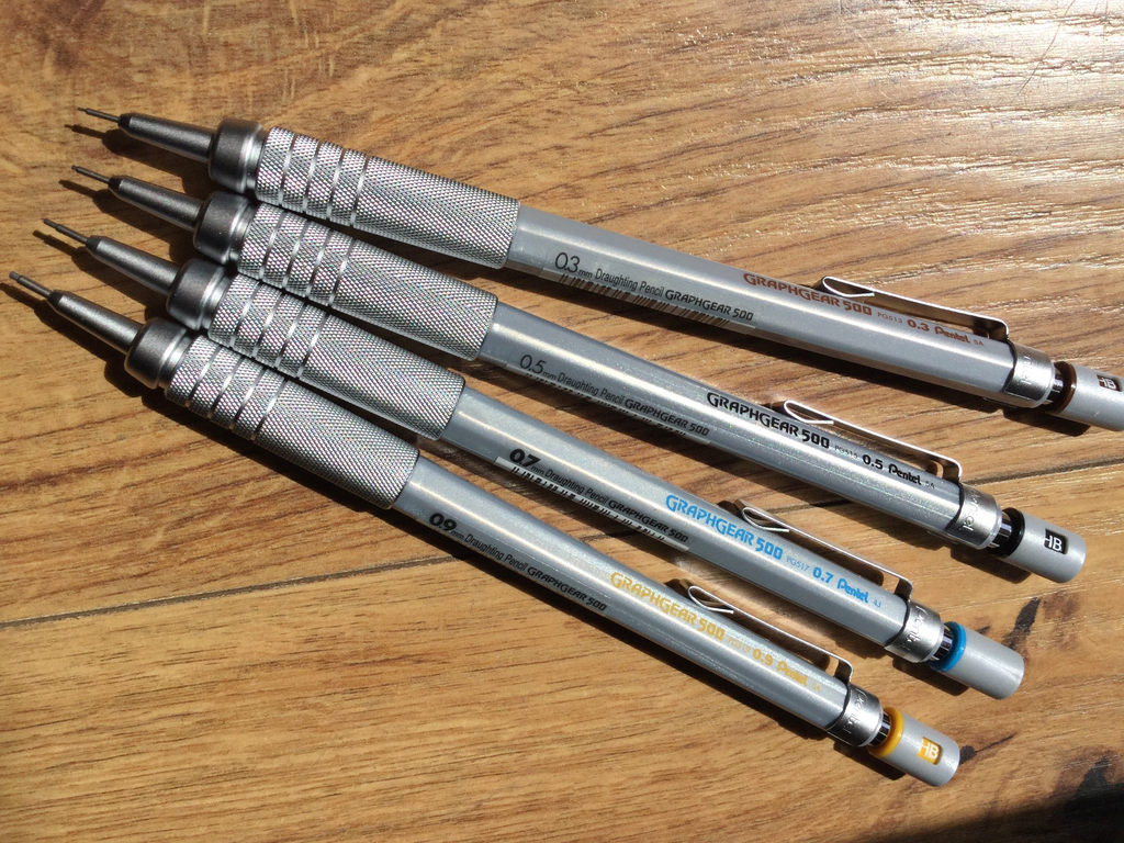 Druckbleistift Graphgear Pentel silber° - Polly Paper