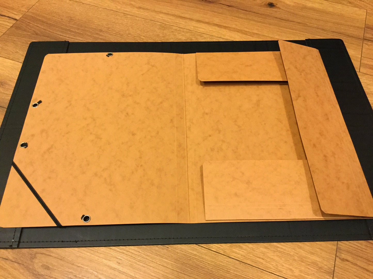 25 Eckspannmappen Gummizugmappe A4 tabakbraun