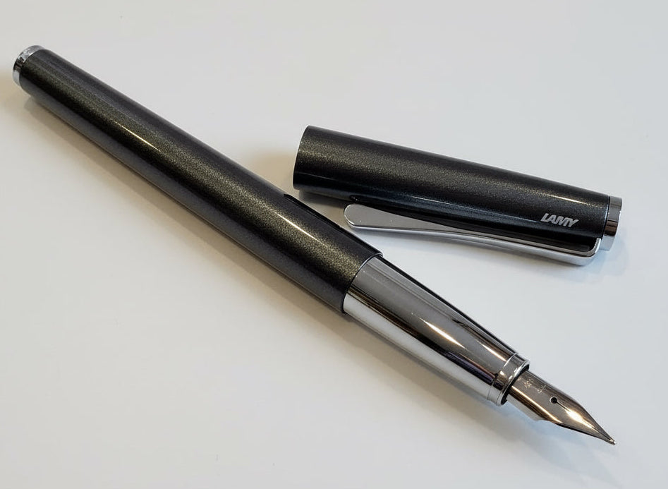 Füllhalter LAMY "studio" blackforest M