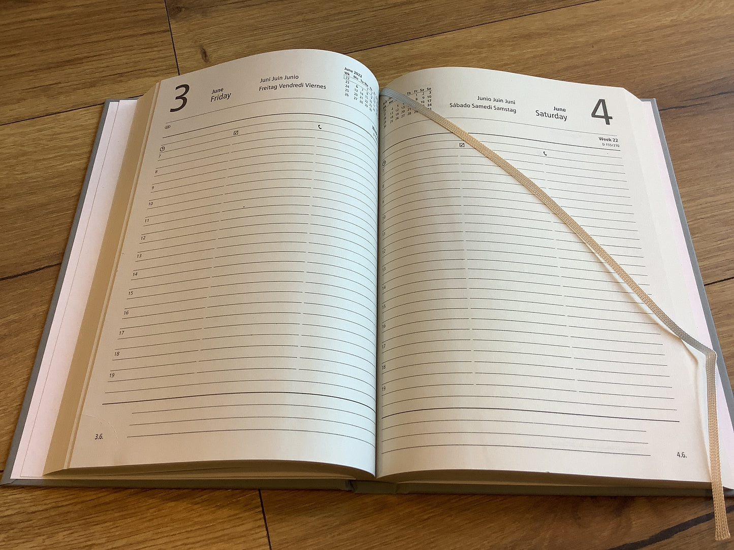 Tageskalender A5 1T/1S grau Zettler 2026