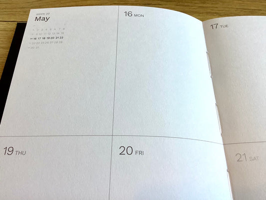 Wochenplaner A5 Octàgon schwarz 2026