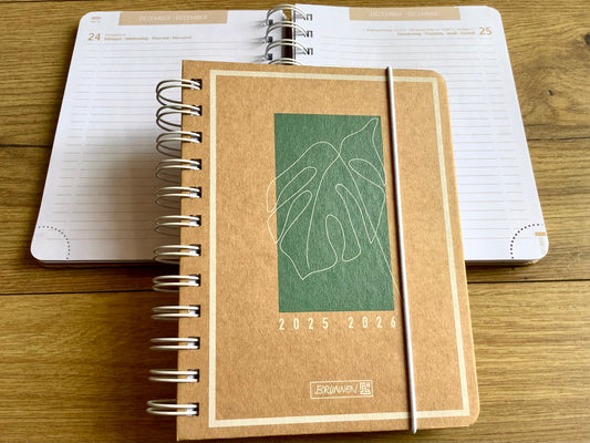 Tageskalender A6 Leaf 2025/2026 (August-August)