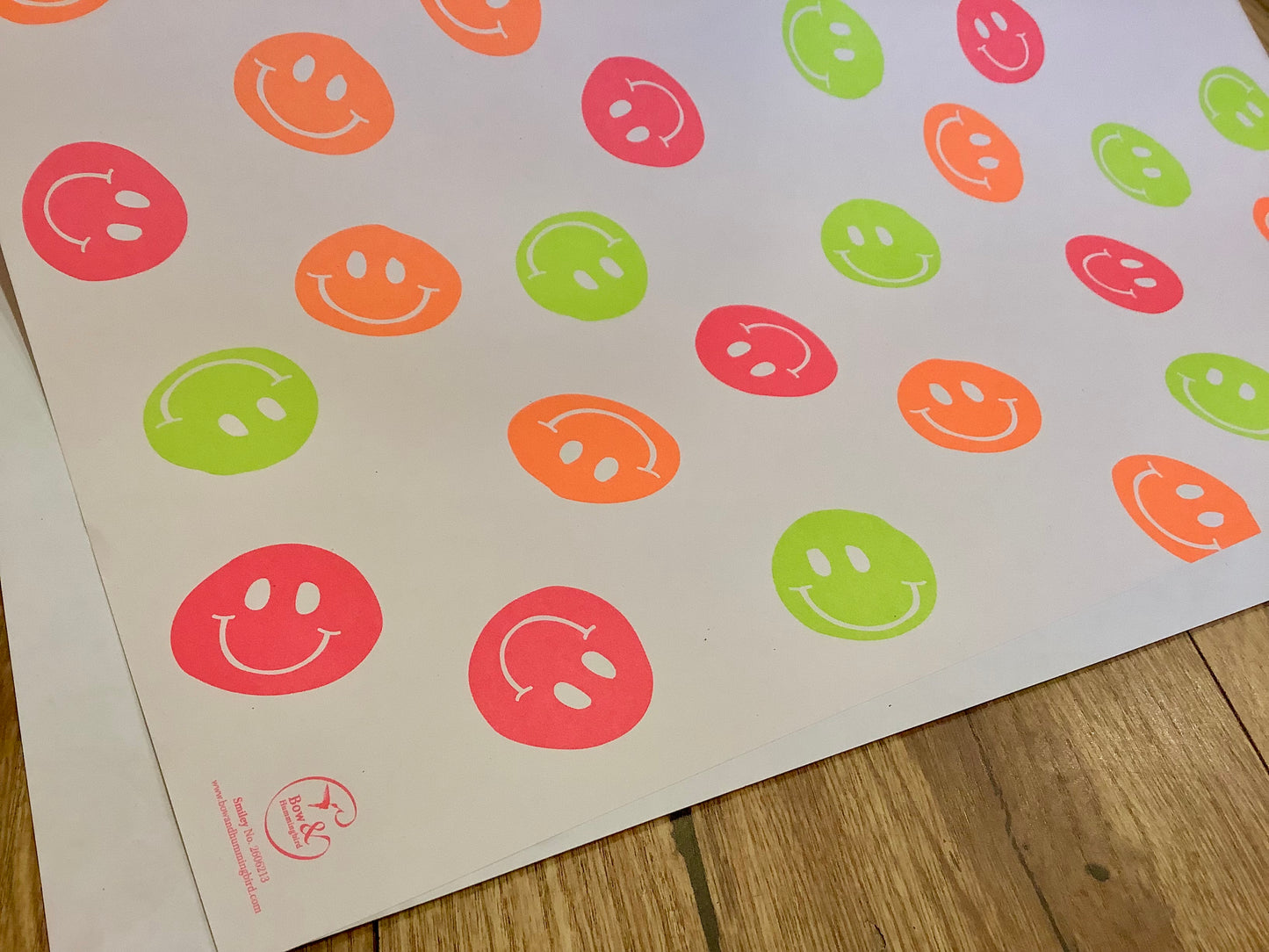 Geschenkpapier Neon Smiley Bow&Hummingbird RC