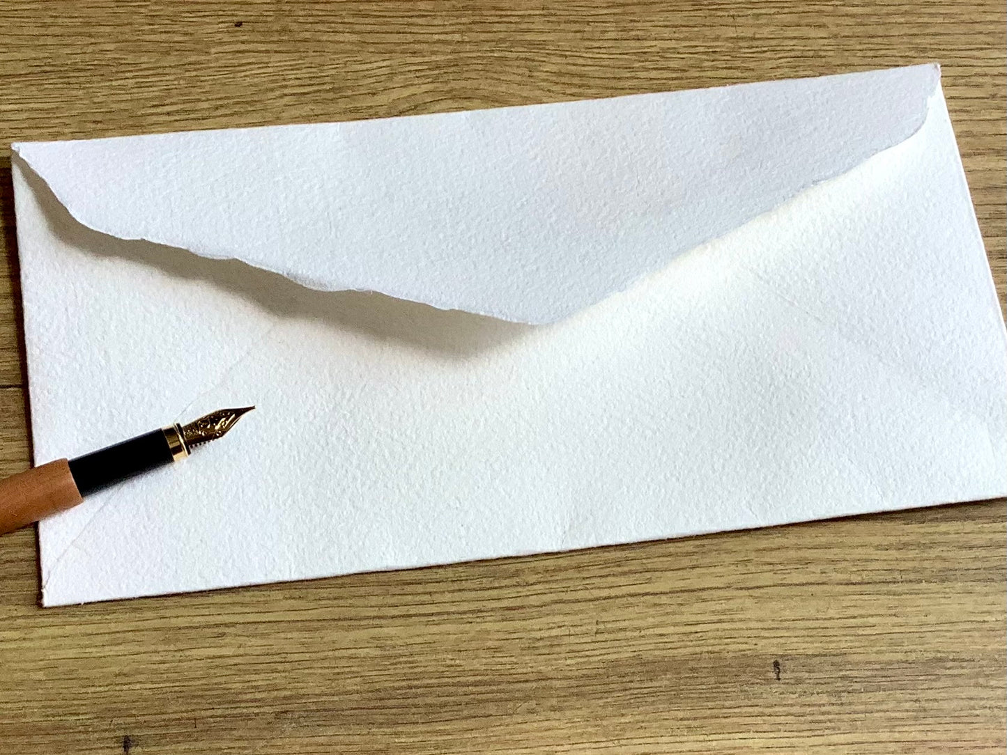 DIN lang-Briefumschlag aus handgeschöpftem Papier (Baumwollbütten)