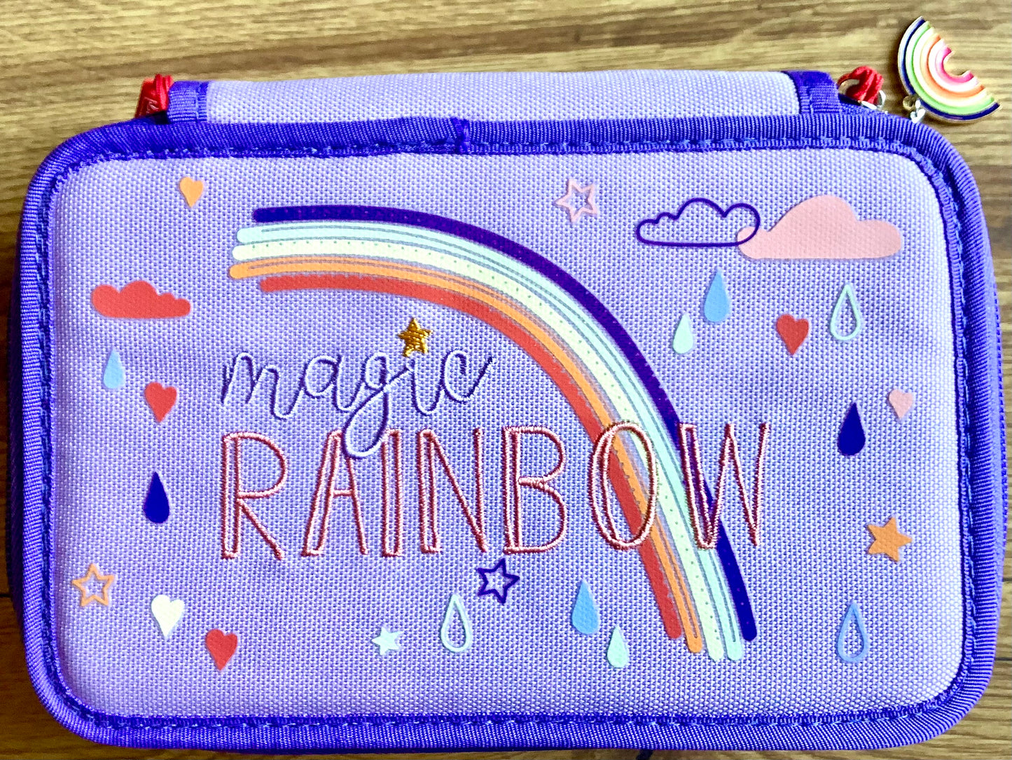 Federtasche 3 Reißverschlüsse Regenbogen Brunnen