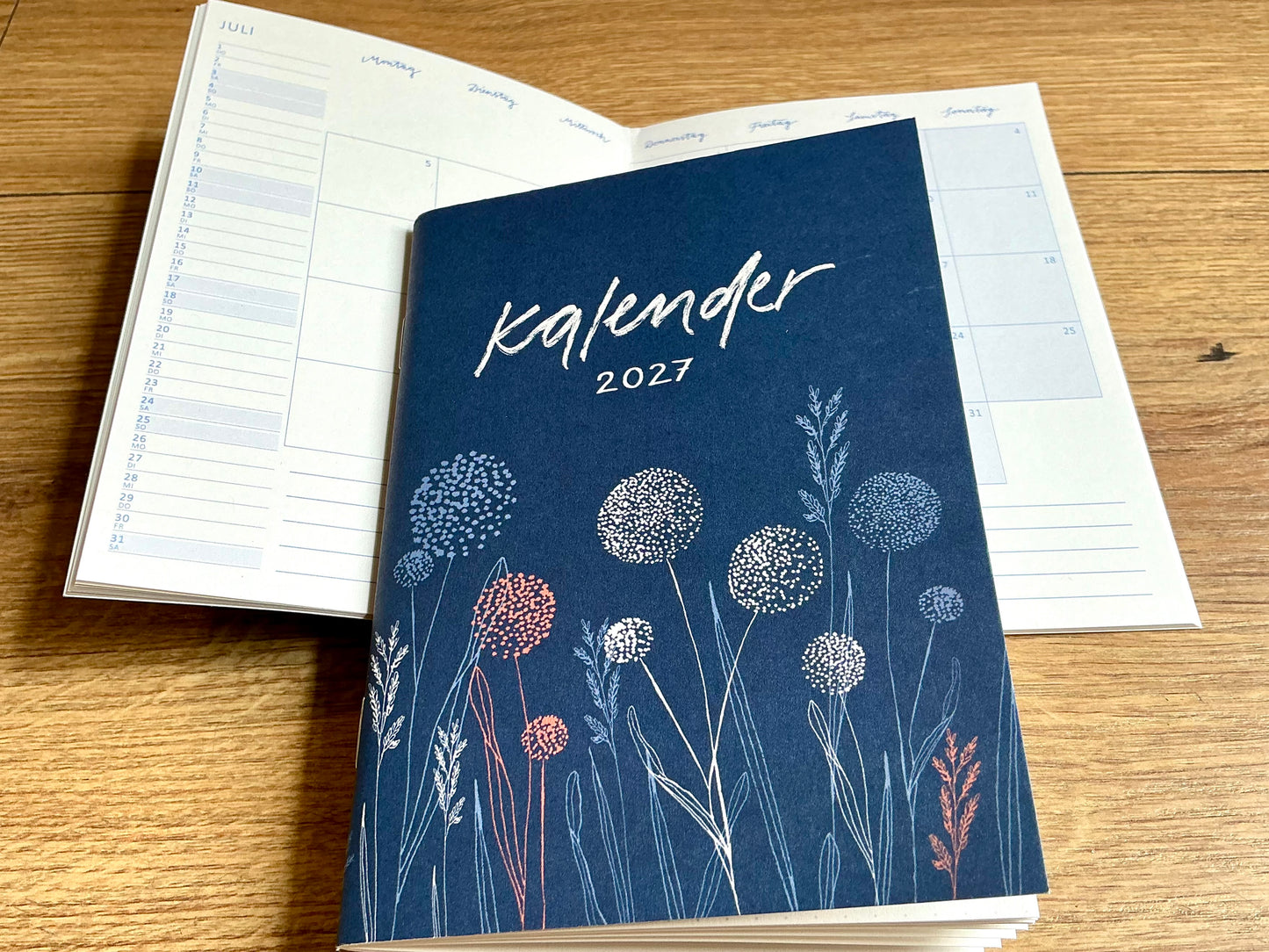 Taschenkalender A6 Monatsplaner (Eine der Guten) blau 2027