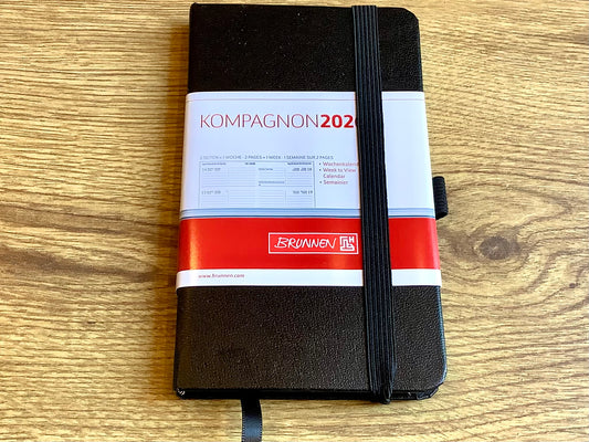 Taschenkalender Kompagnon 765 1W/2S 9x15cm Brunnen 2026