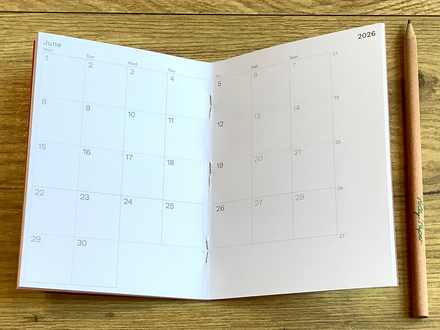 Monatsplaner A6 mini Kalenderheft Octàgon rot 2026