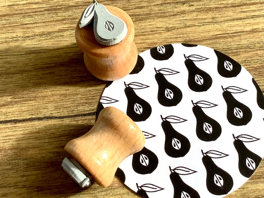 Holzstempel mini Birnenhälfte (Bordschätze)