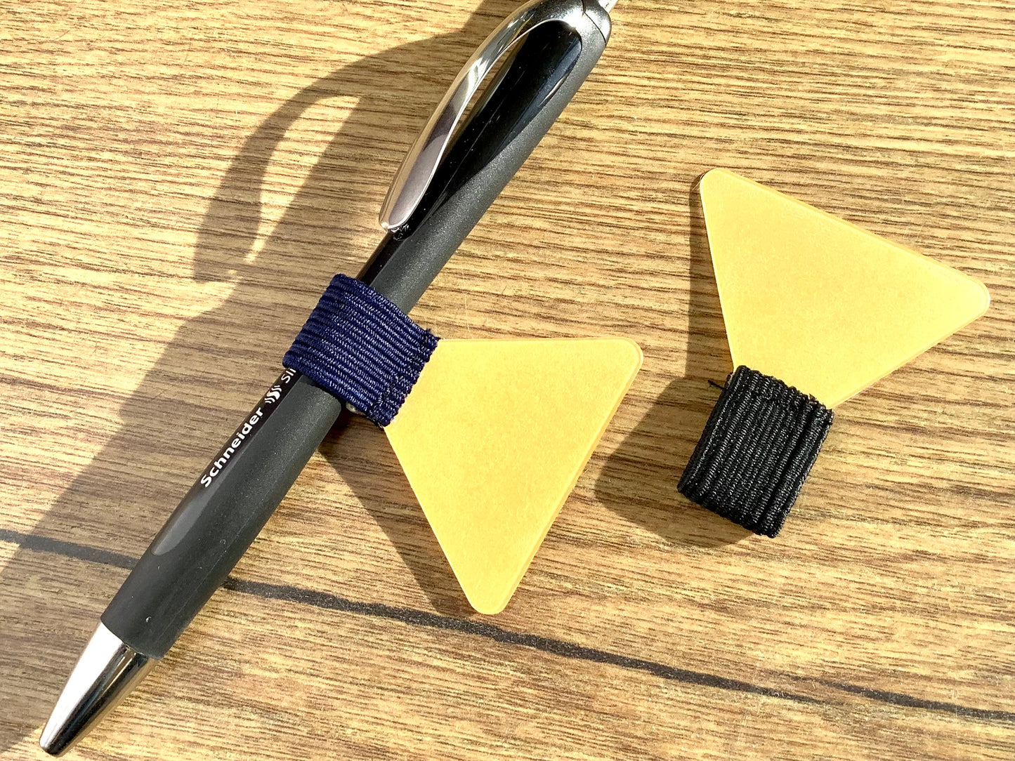 Stiftschlaufe selbstklebend