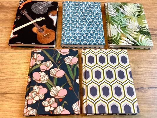 Wochenkalender B6 Stoff 1W/1S 12x16 2026 Kaspar Hauser