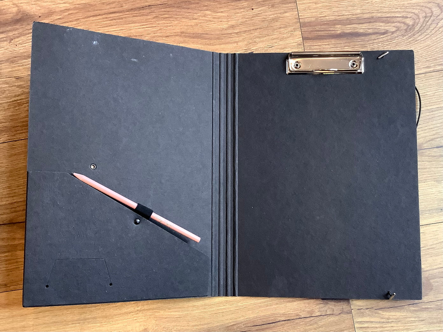 Tagungsmappe Blockklemme Gummizug schwarz natural - Polly Paper - Umweltfreundliche Schreibwaren