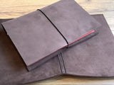 Leder-Buchhülle A5 papoutsi „Wiji“°