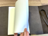 Leder-Buchhülle POET II A5 papoutsi geschnürt
