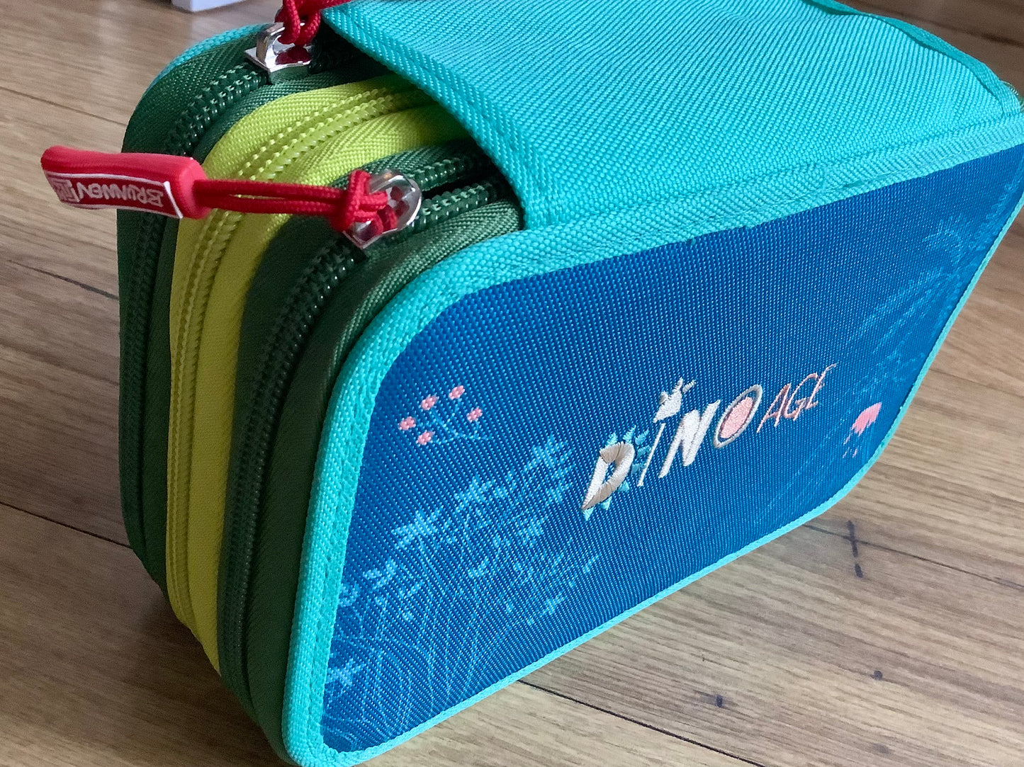 Schul-Etui Dino XL gefüllt 3 Reißverschlüsse BRUNNEN