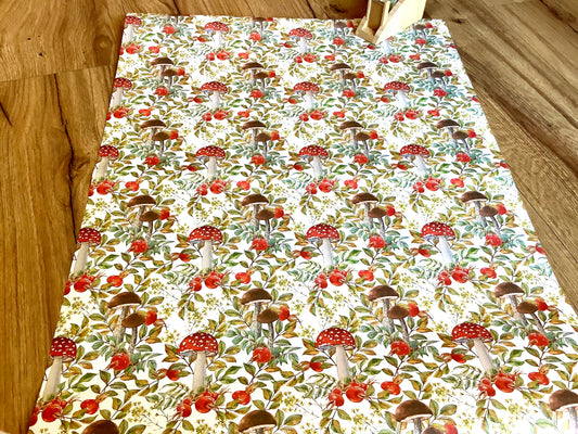 Geschenkpapier 2x Pilze Hagebutten 50x70