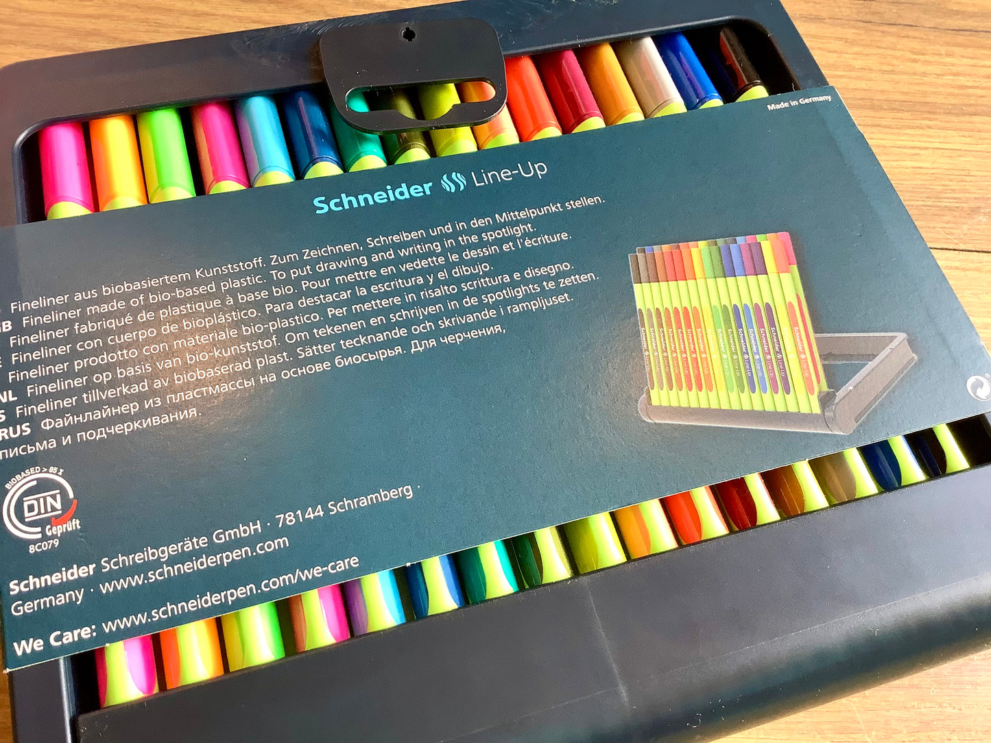 Fineliner Set 32 Farben Line-up Schneider