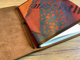 Leder-Buchhülle A5 papoutsi „Wiji“°