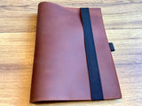 Leder-Buchhülle travel A5 Gummizug (papouts)