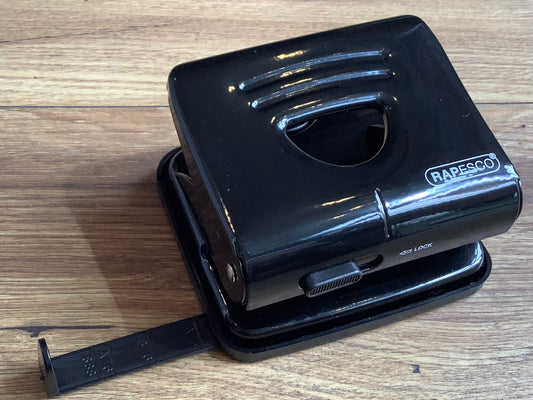 Locher schwarz Rapesco 825 Metall