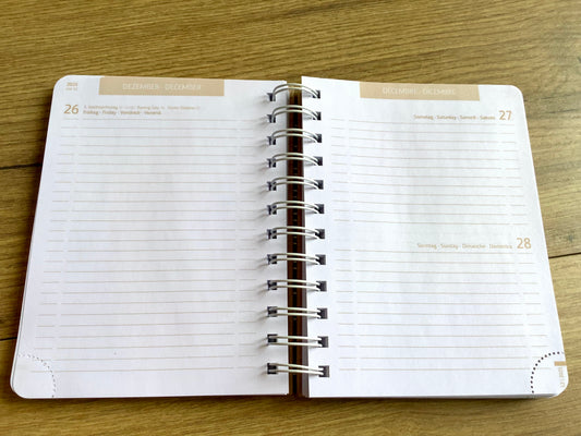 Tageskalender A6 Leaf 2025/2026 (August-August)