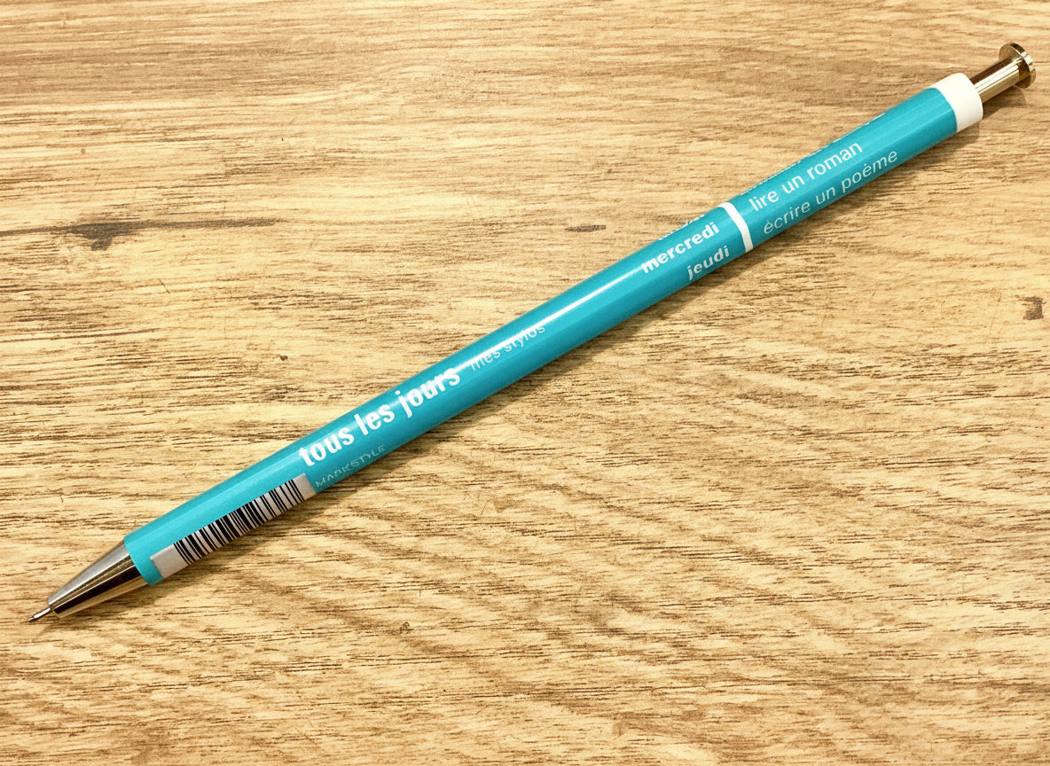 Kugelschreiber "days" (tous-les-jours) mit Holzschaft in  türkis - bei Polly Paper in Berlin-Mitte
