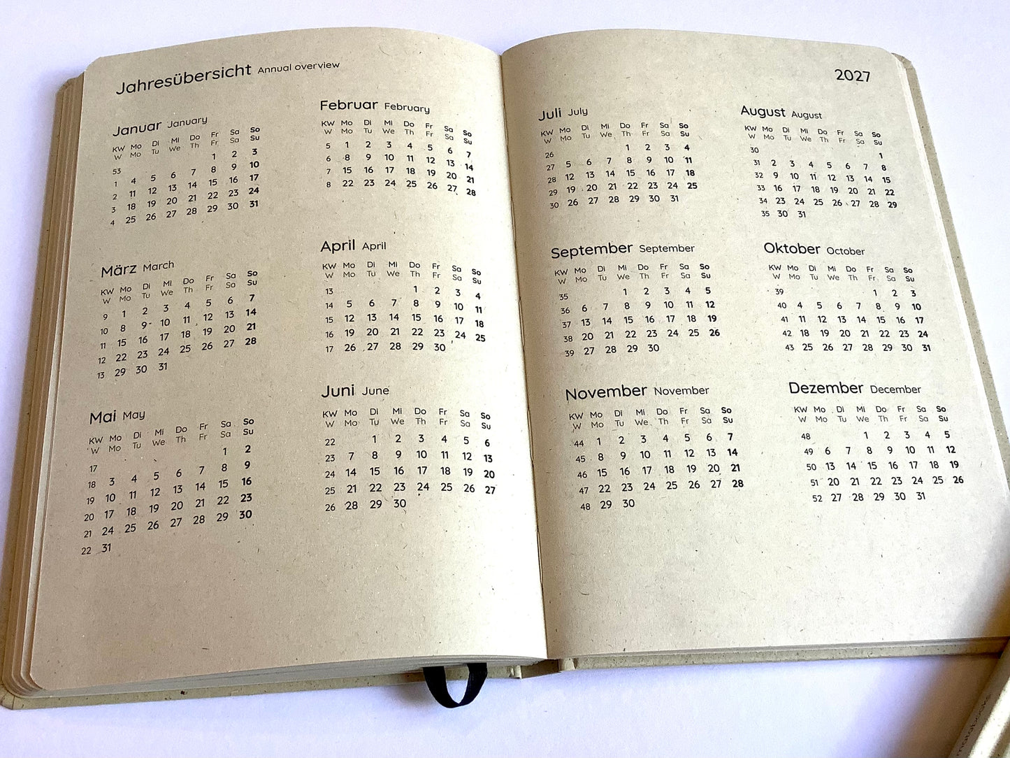 Wochenkalender A5 matabooks Graspapier schwarz 2026