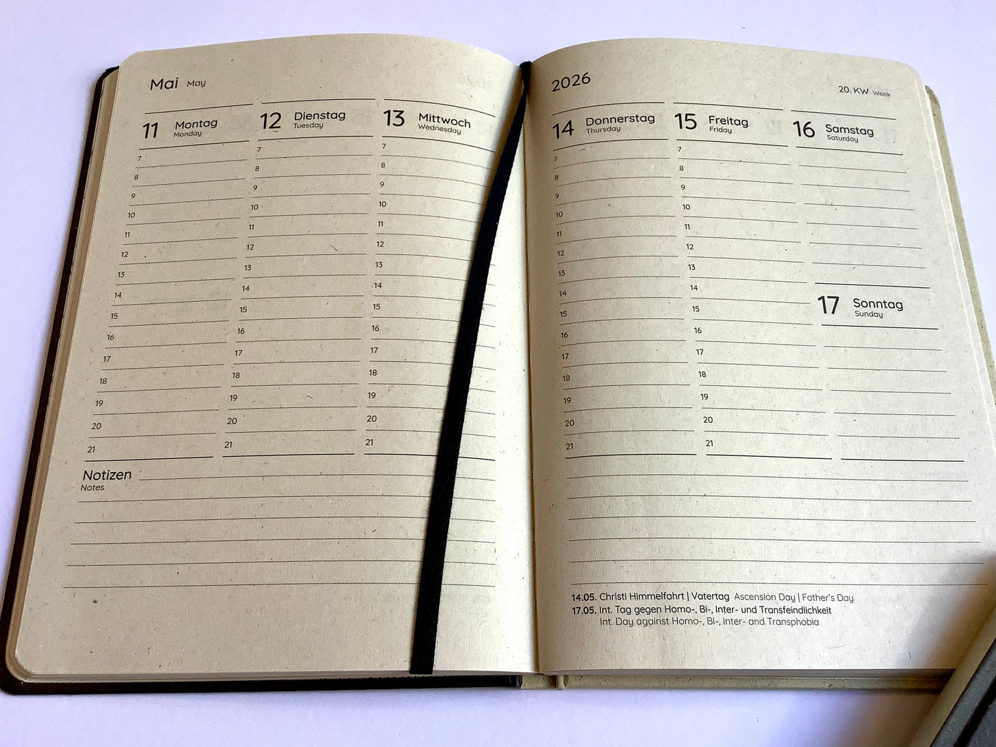 Wochenkalender A5 matabooks Graspapier schwarz 2026