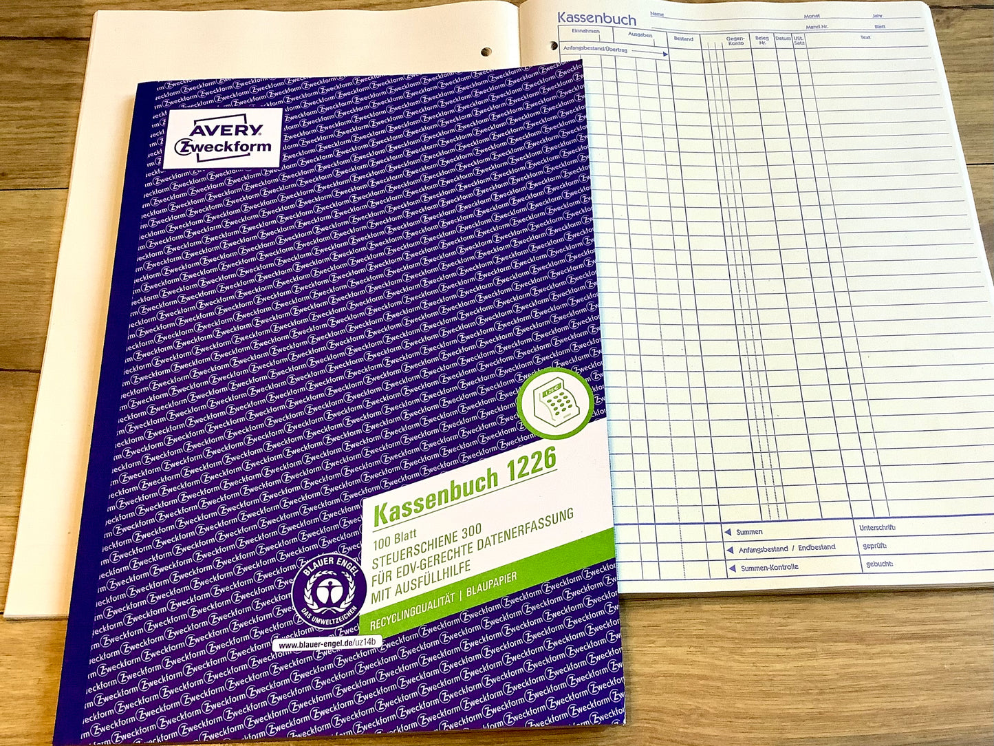 Kassenbuch 1226 A4 RC AveryZweckform - Polly Paper - Umweltfreundliche Schreibwaren