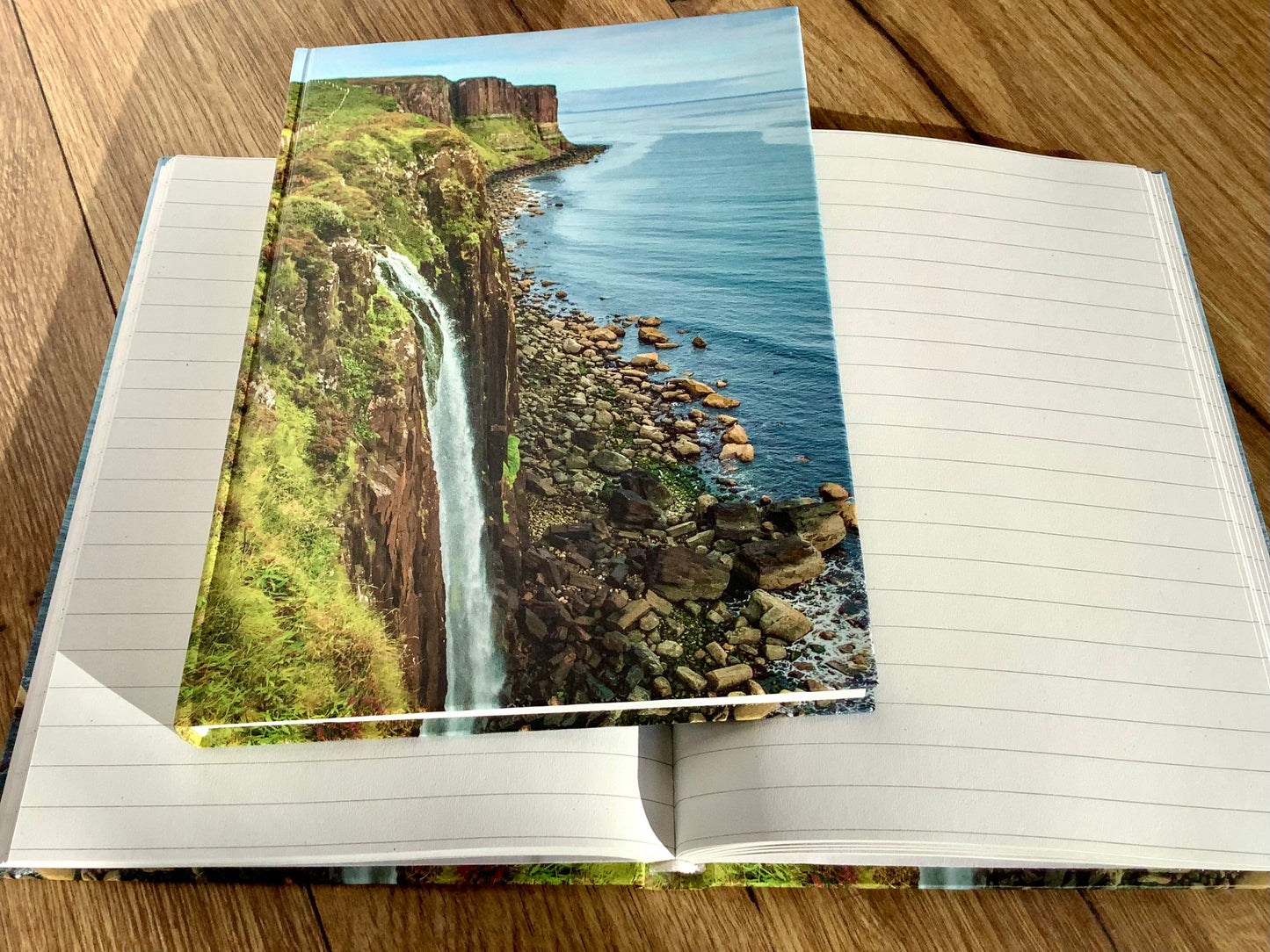 Hardcover A5 liniert 100g 144S. Wasserfall