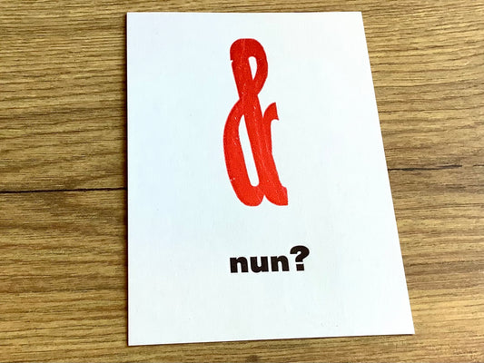 & nun ? (großes rotes kaufmännisches Und-Zeichen)