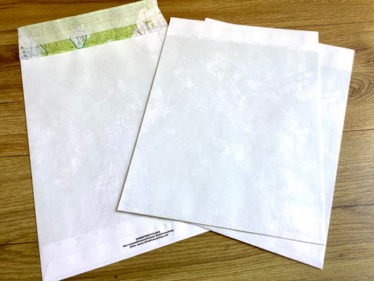 Weiße Versandtasche C4 ohne Fenster DRP (innen Landkarte)° - bei Polly Paper - Umweltfreundlicher Bürobedar