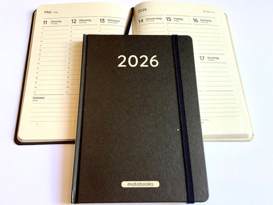 Wochenkalender A5 matabooks Graspapier schwarz 2026