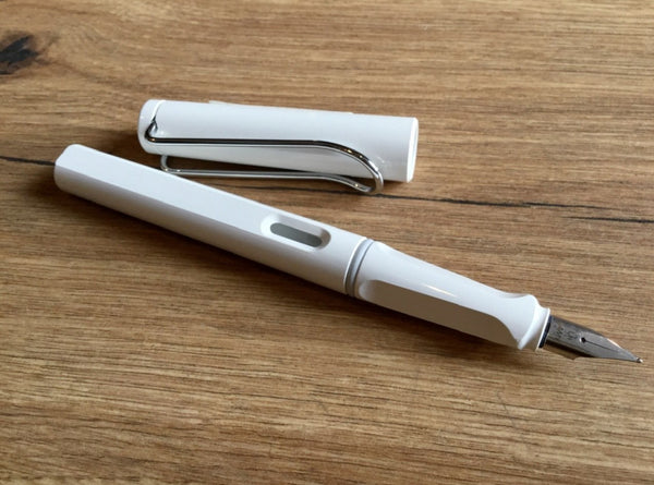 Füller Lamy "Safari" Linkshänder* weiß