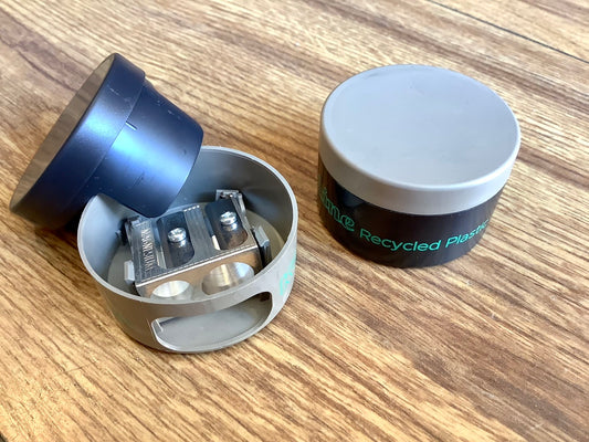 Dosenspitzer rund grau/schwarz Recyclingplastik KUM