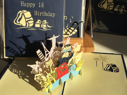 3D-Karte / Pop-up-Karte zum 18. Geburtstag. 
Erhältlich bei Polly Paper - schöne Grußkarten in Berlin-Mitte