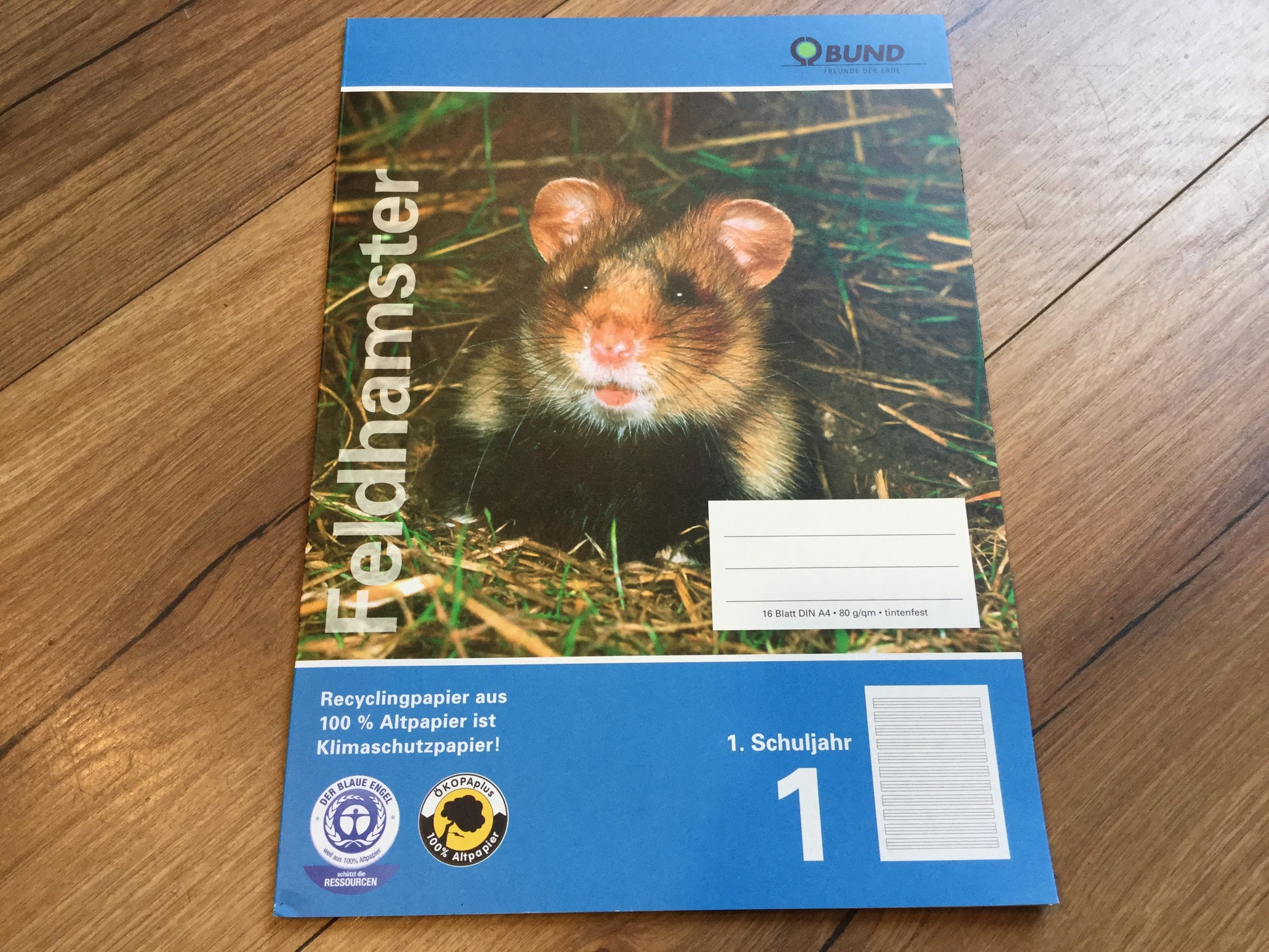 Schulheft A4 Lin.1. fürs erste Schuljahr, Motiv Hamster - erhältlich bei Polly Paper - Umweltfreundliche Schreibwaren in Berlin-Mitte