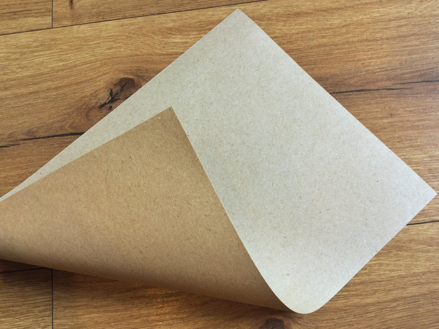 Papier A4-Bogen Design-Recycling braun/grau kraft° - Polly Paper - Umweltfreundliche Schreibwaren