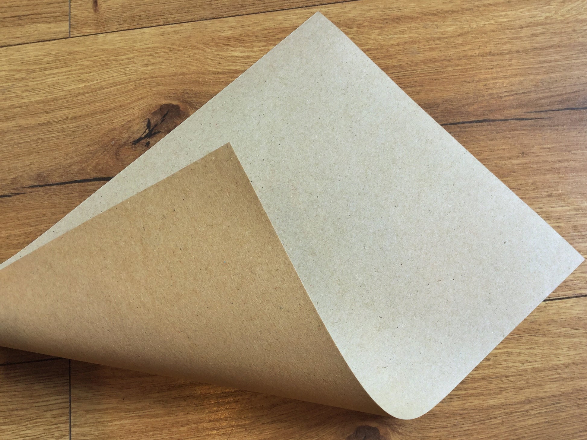 Papier A4-Bogen Design-Recycling braun/grau kraft° - Polly Paper - Umweltfreundliche Schreibwaren