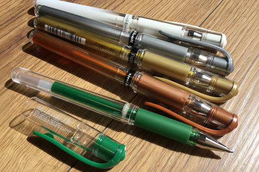 Gelschreiber Uniball Signo in 5 Farben: silber, gold, weiß, bronze und grün