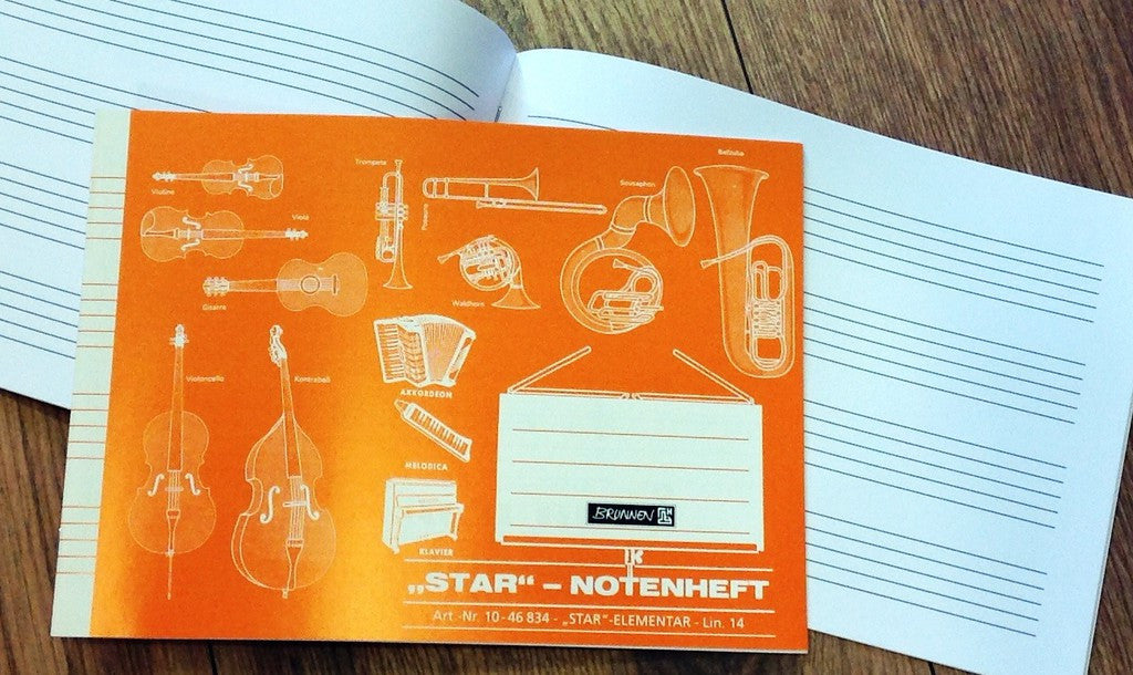Notenheft A5 elementar STAR mit breiten Linien, aufgeschlagen